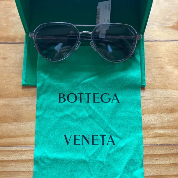 BOTTEGA VENETA aviator sunglasses main image 4